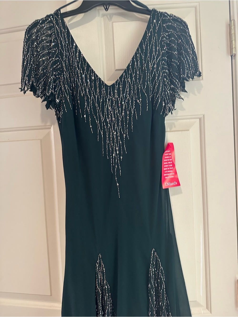 J Kara hanky hem beaded cocktail dress flutter sleeves. Size 14 NWT